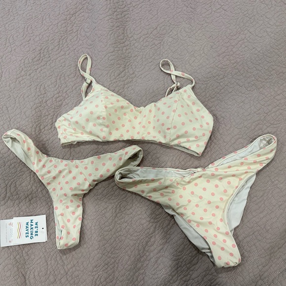 Dippin' Daisy's | Swim | Dippin Daisys Polka Dot Bikini Set With Two ...